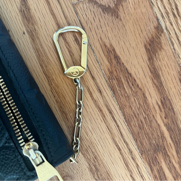 LV black leather authentic Empriente Key Pouch - Picture 6 of 9